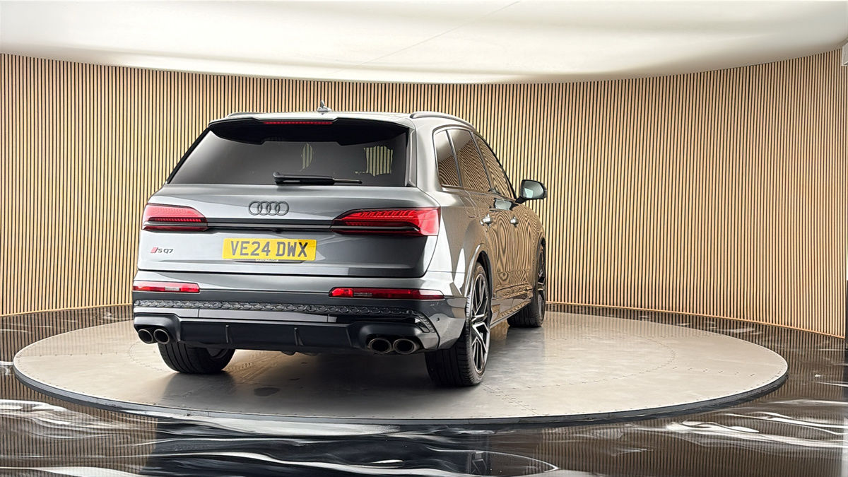 More views of Audi SQ7