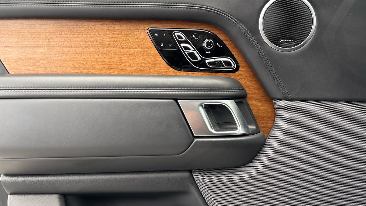 Land Rover Range Rover Image 19