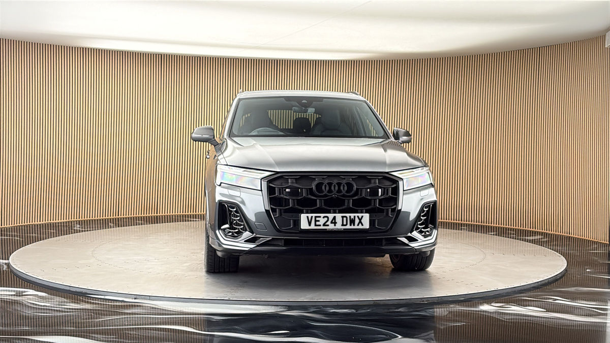 More views of Audi SQ7