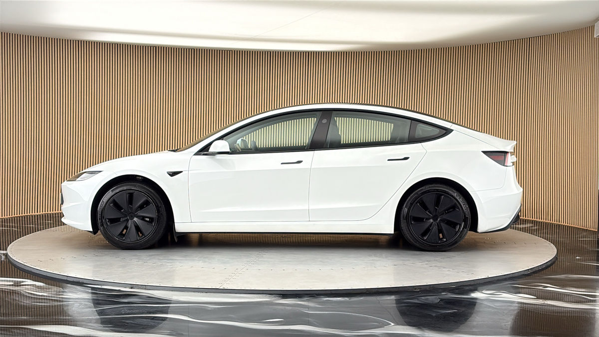 Tesla Model 3 Image 15