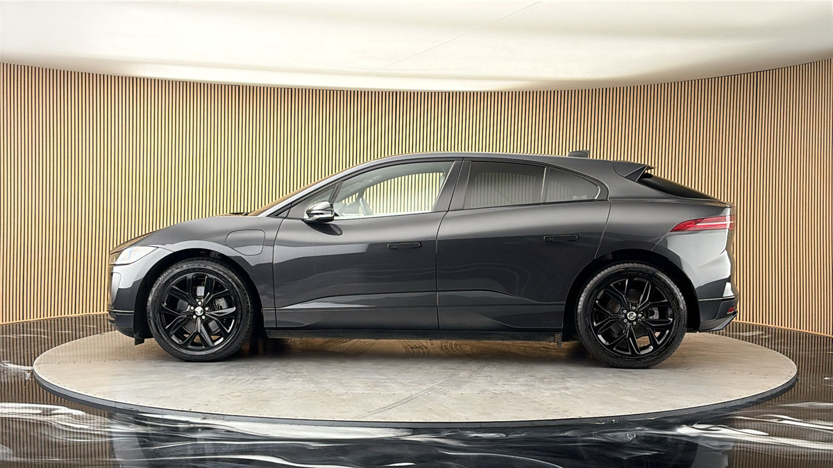 Jaguar I-PACE Image 15