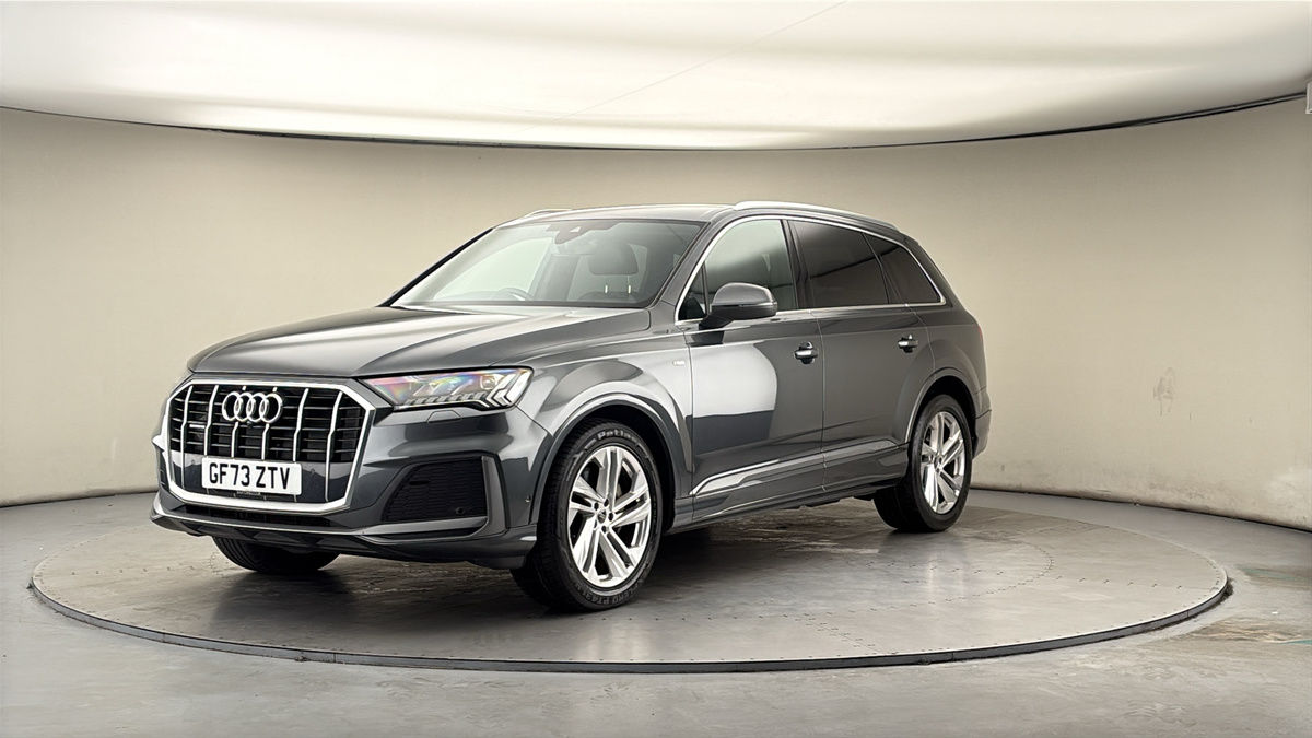 More views of Audi Q7