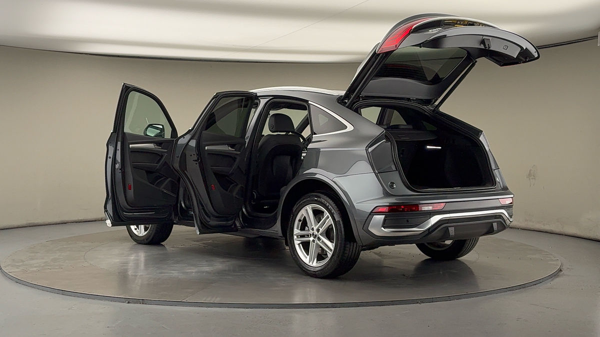 More views of Audi Q5