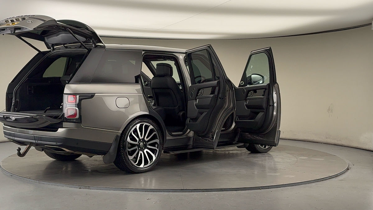 More views of Land Rover Range Rover