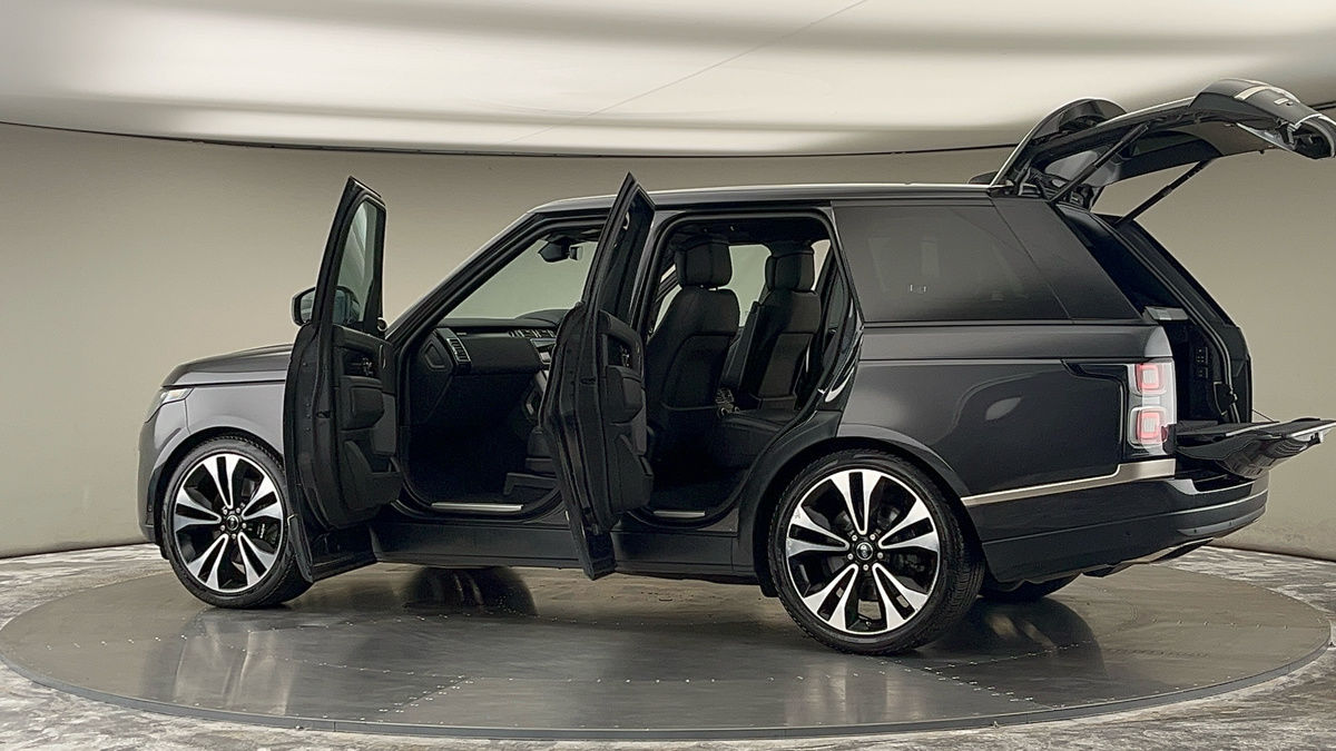 More views of Land Rover Range Rover
