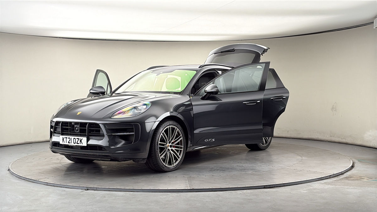 More views of Porsche Macan