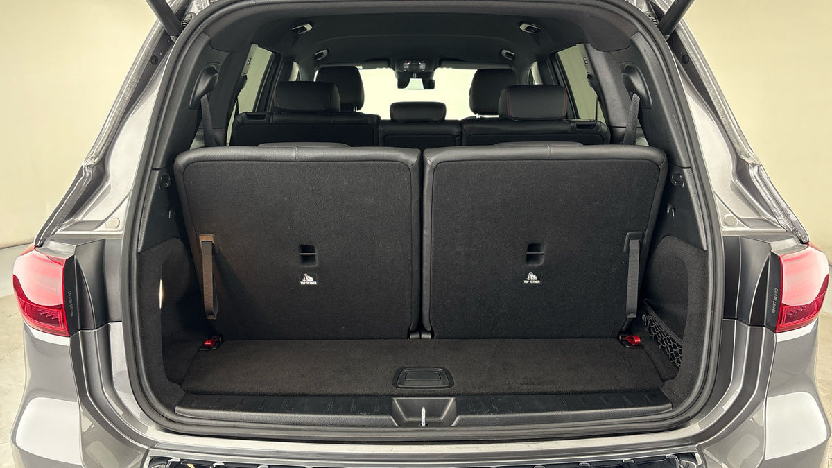 Mercedes-Benz GLB Image 11