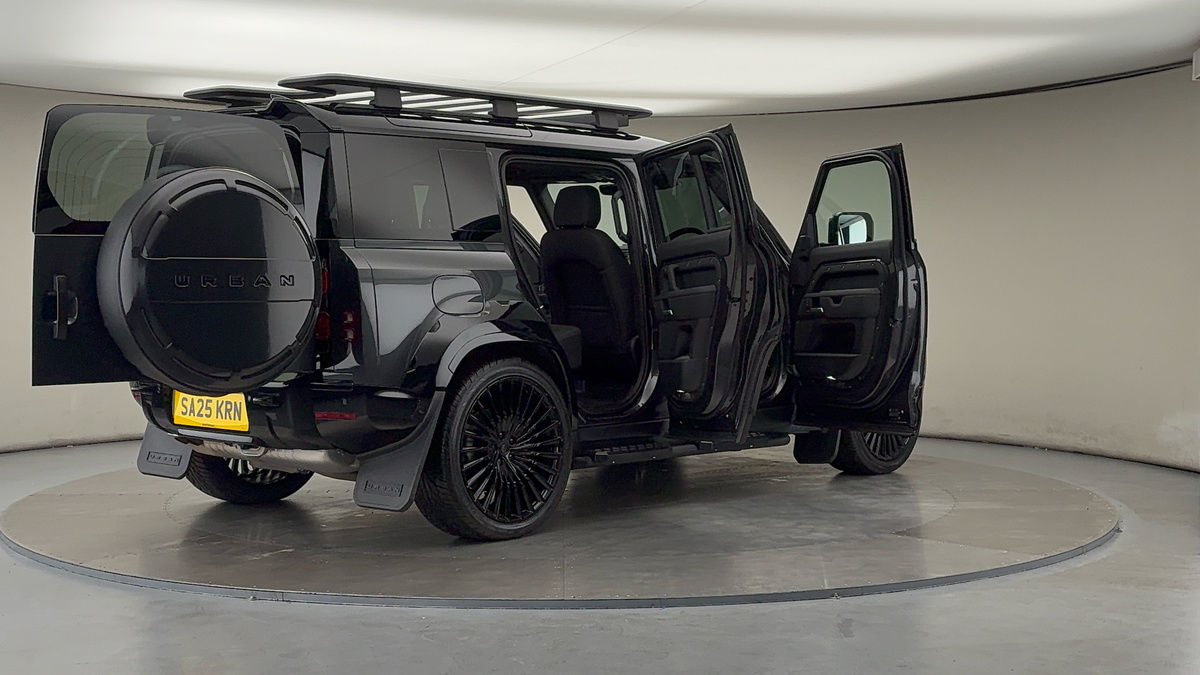 More views of Land Rover Defender 110