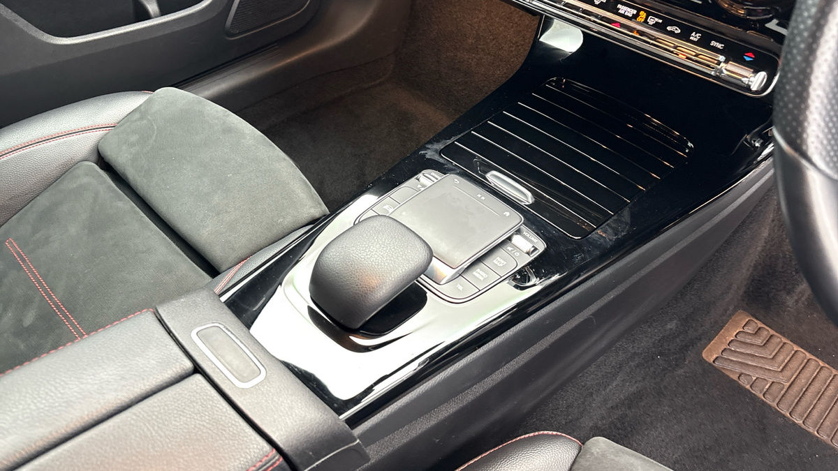 Mercedes-Benz A Class Image 18