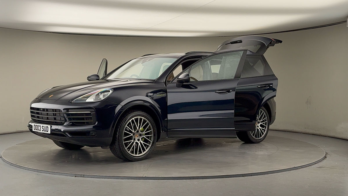 Porsche Cayenne Image 22