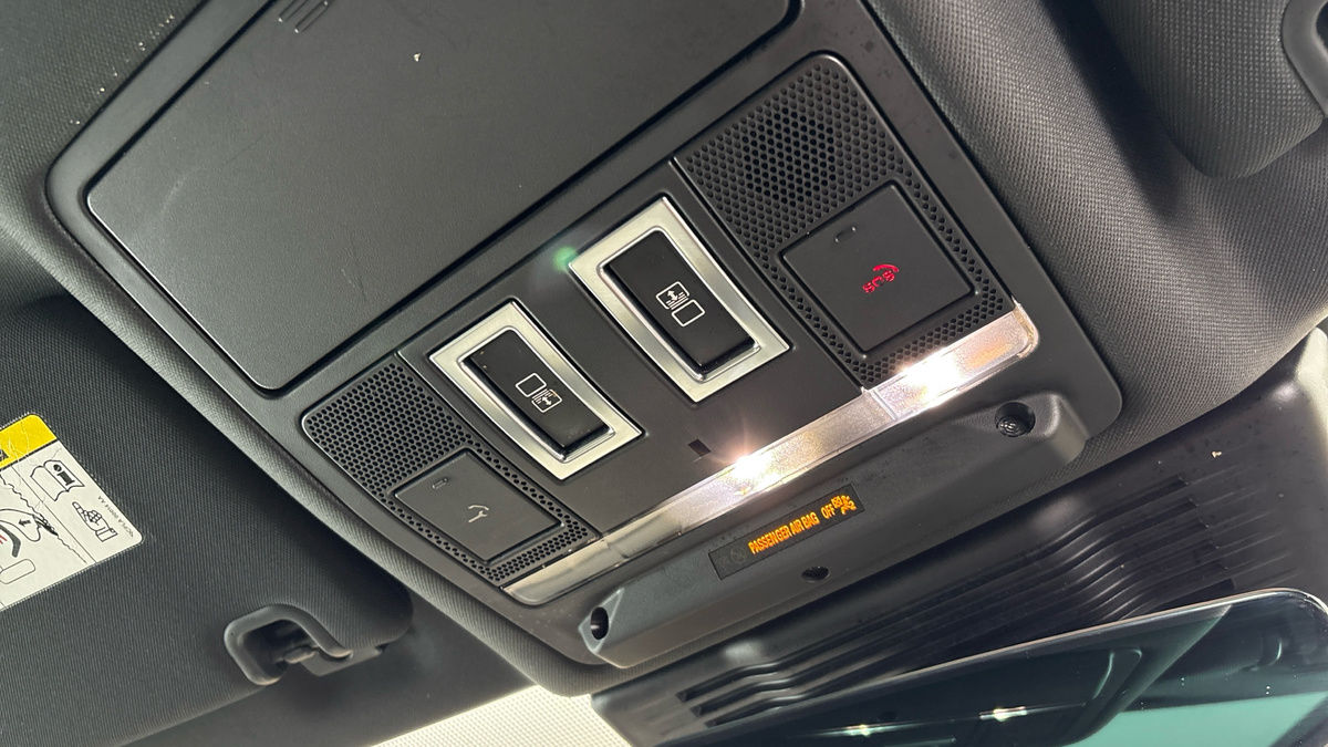Land Rover Discovery Image 31