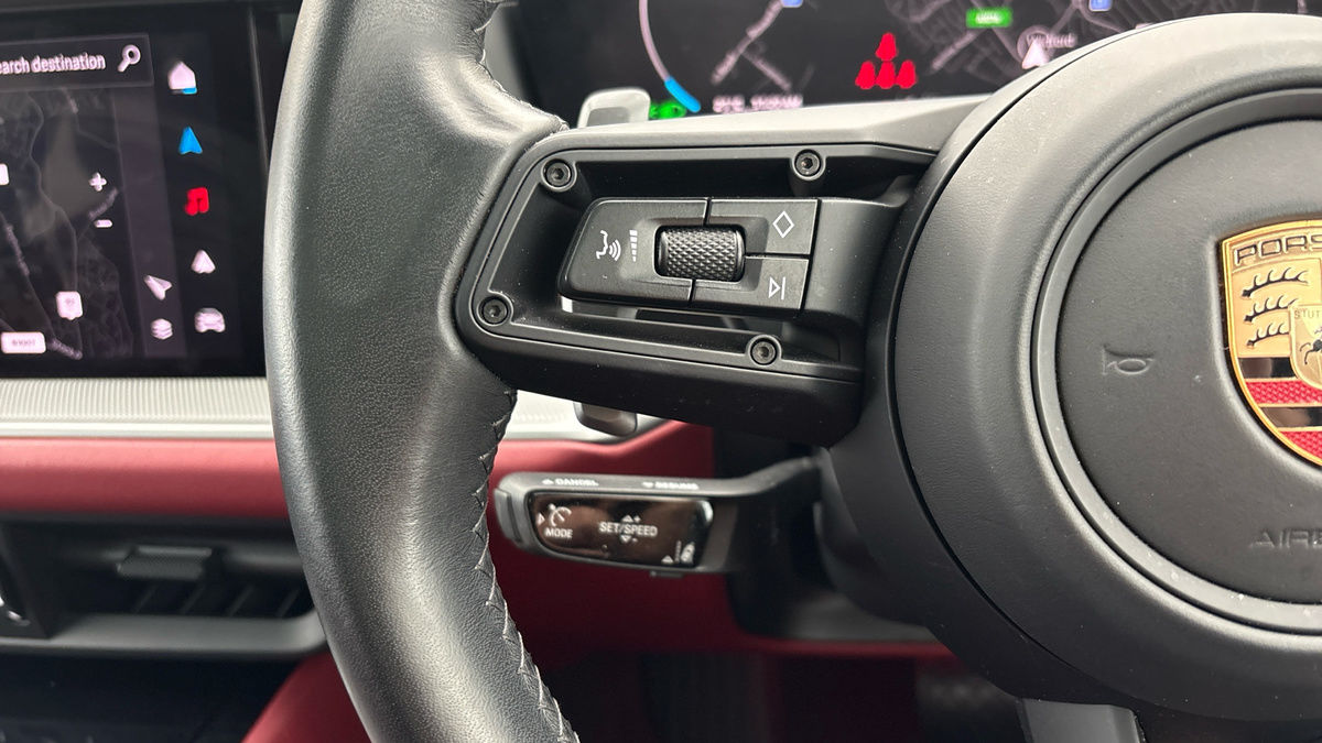 Porsche Cayenne Image 13