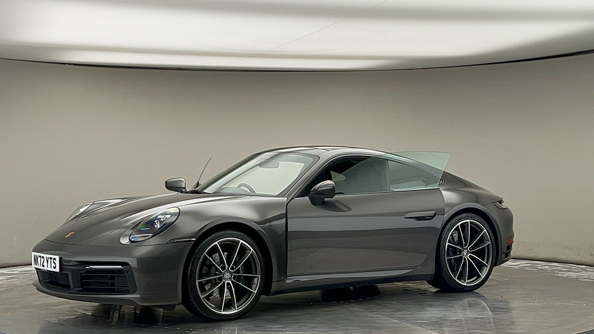 More views of Porsche 911