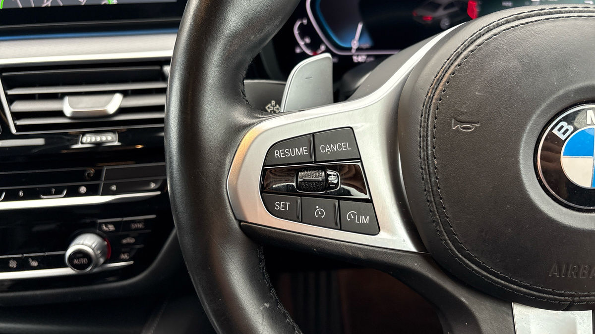 BMW 5 Series Image 13