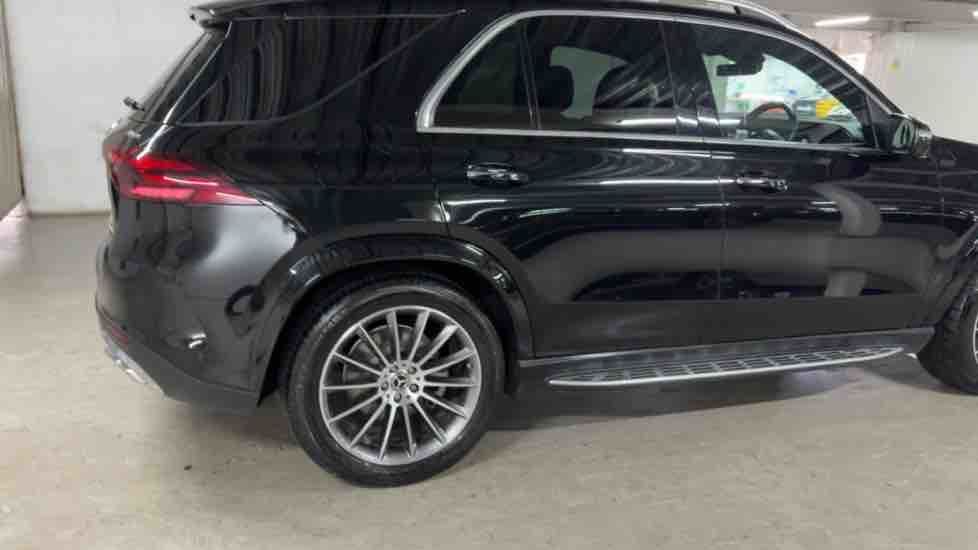 More views of Mercedes-Benz GLE