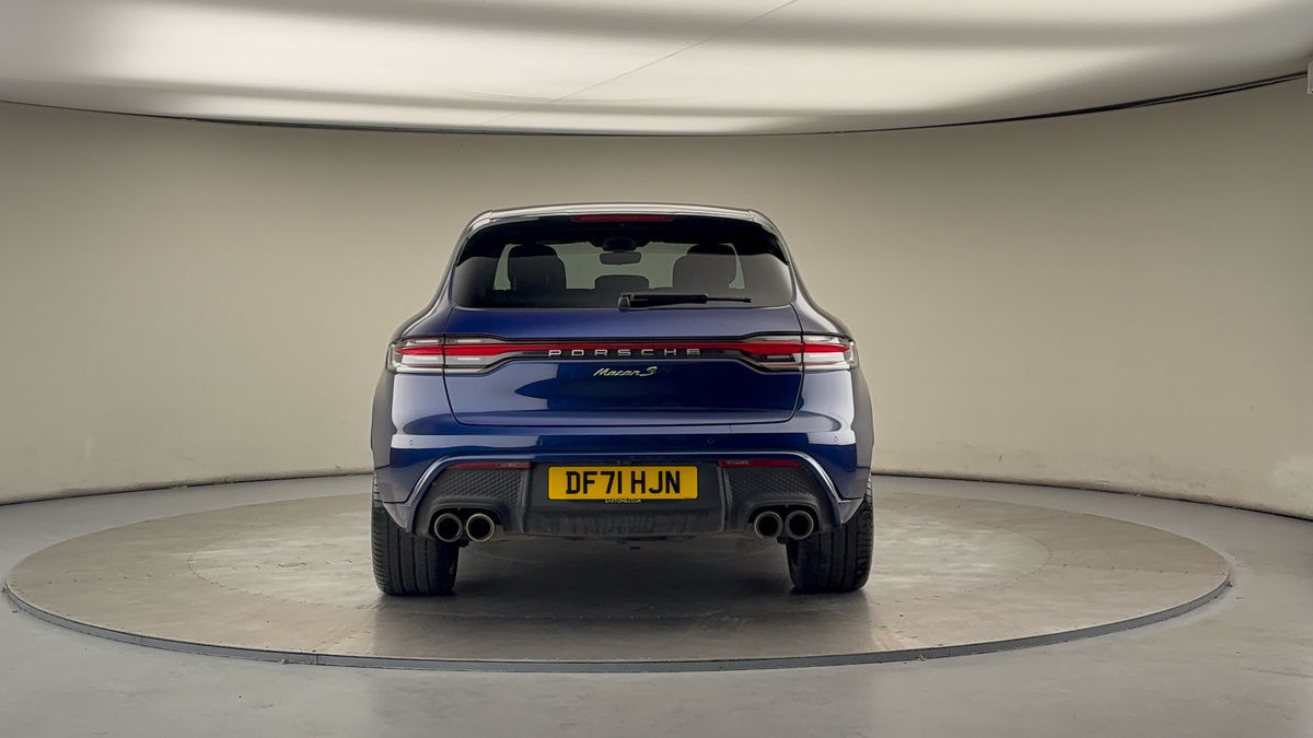 Porsche Macan Image 4
