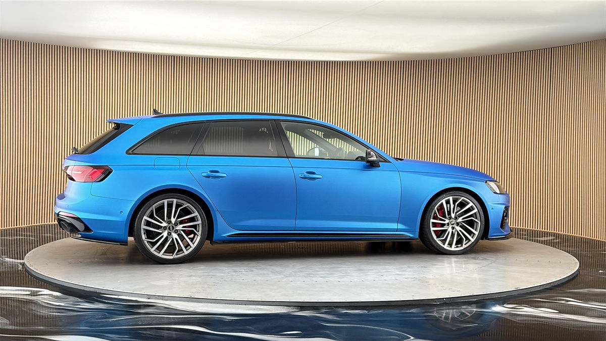 More views of Audi RS4 Avant