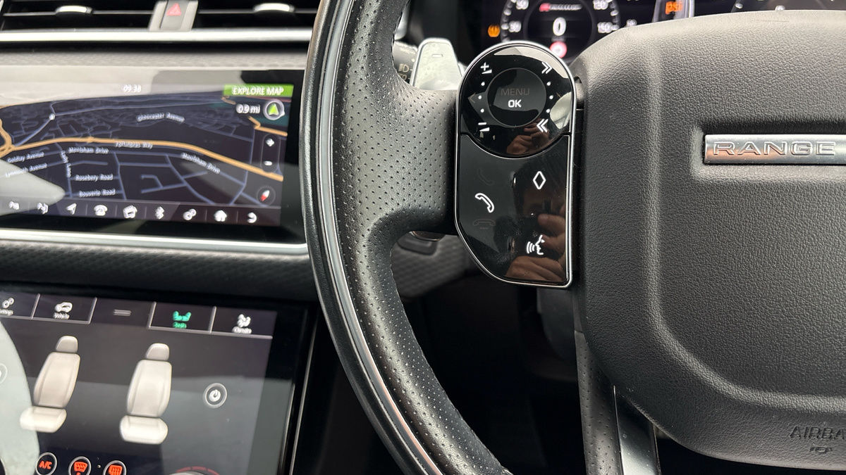 Land Rover Range Rover Velar Image 13