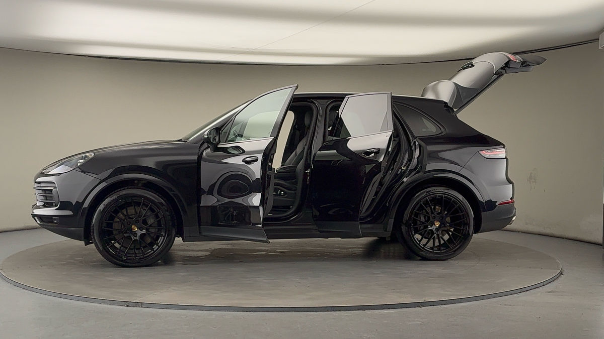 More views of Porsche Cayenne