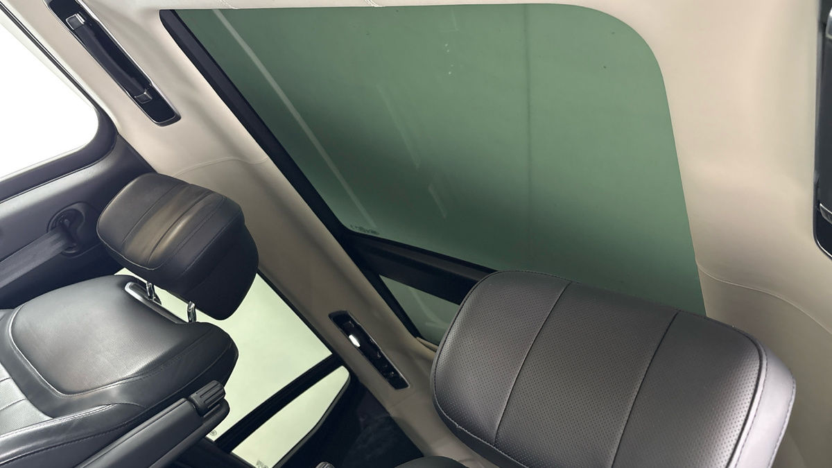 Land Rover Range Rover Image 6