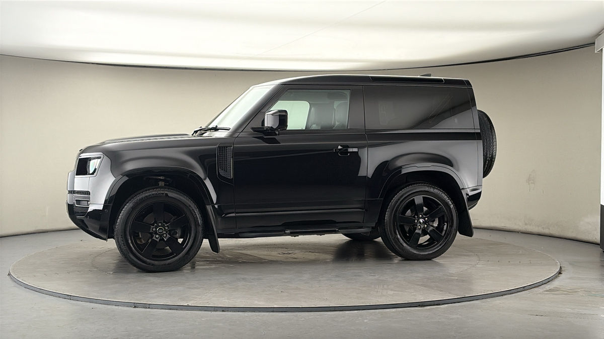 More views of Land Rover Defender 90