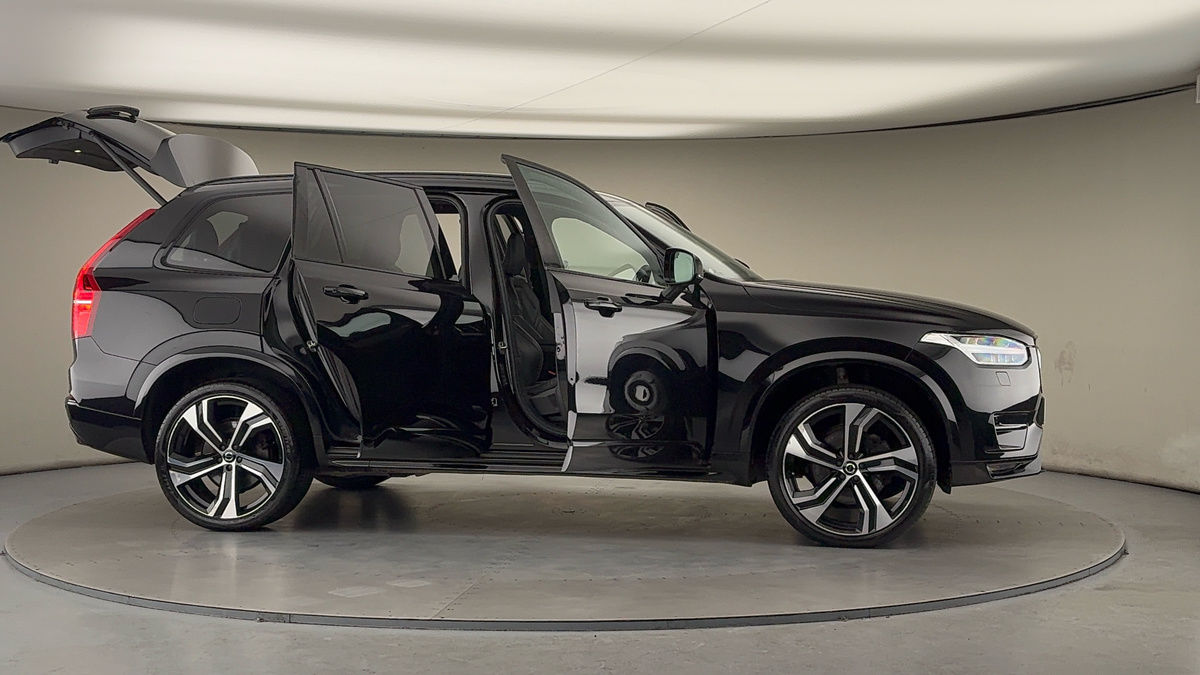 More views of Volvo XC90