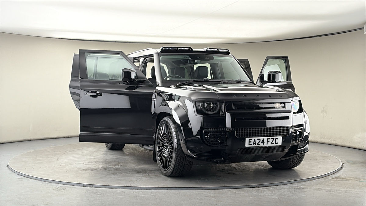 More views of Land Rover Defender 110