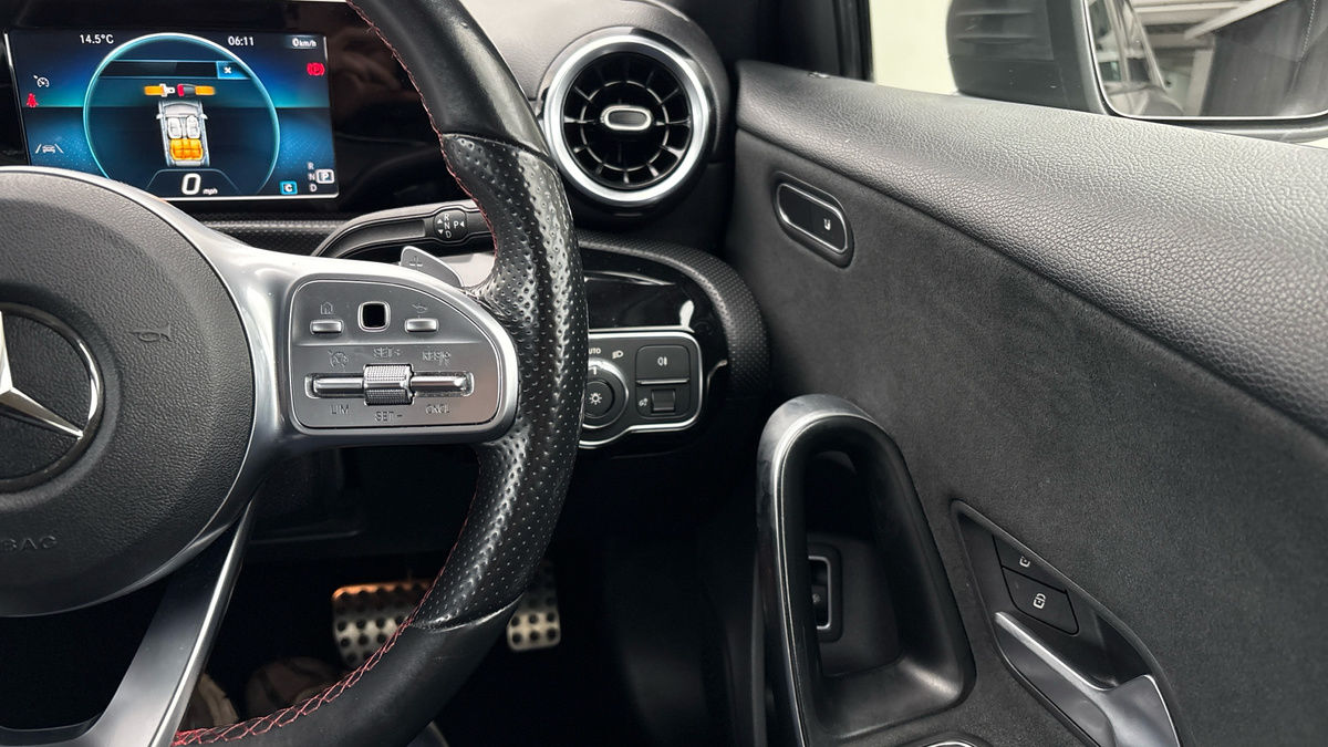 Mercedes-Benz A Class Image 14