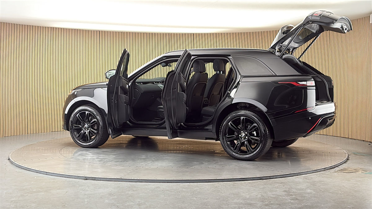 More views of Land Rover Range Rover Velar