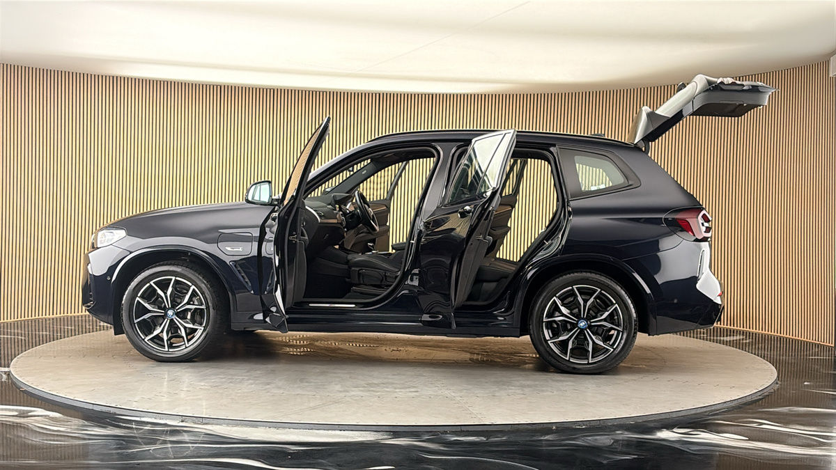 More views of BMW X3