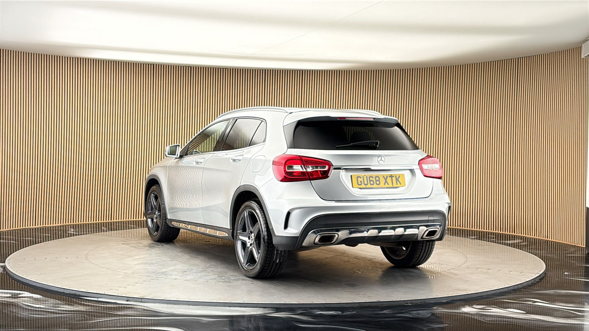 More views of Mercedes-Benz GLA