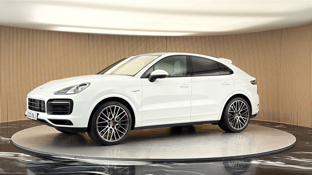 More views of Porsche Cayenne