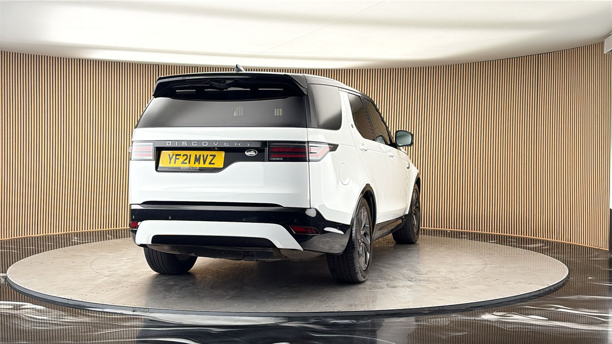 More views of Land Rover Discovery