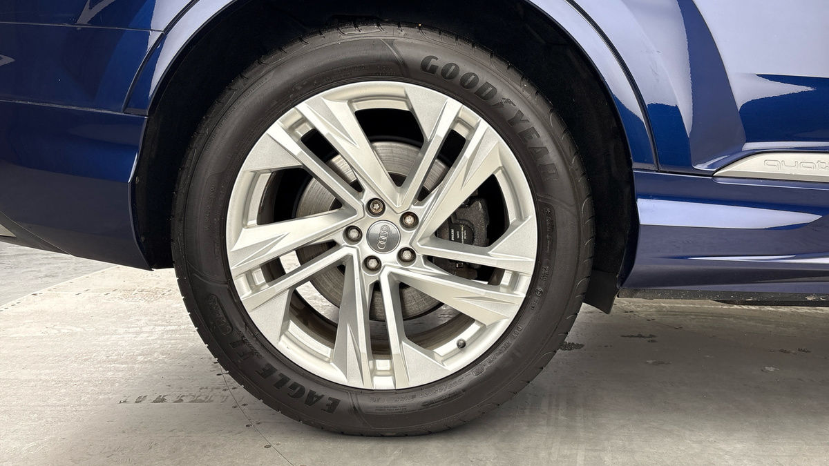 Audi Q7 Image 20
