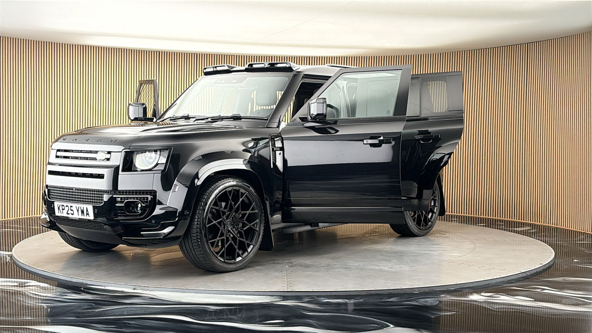 More views of Land Rover Defender 110