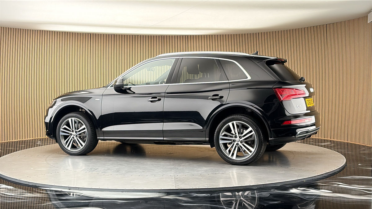 More views of Audi Q5