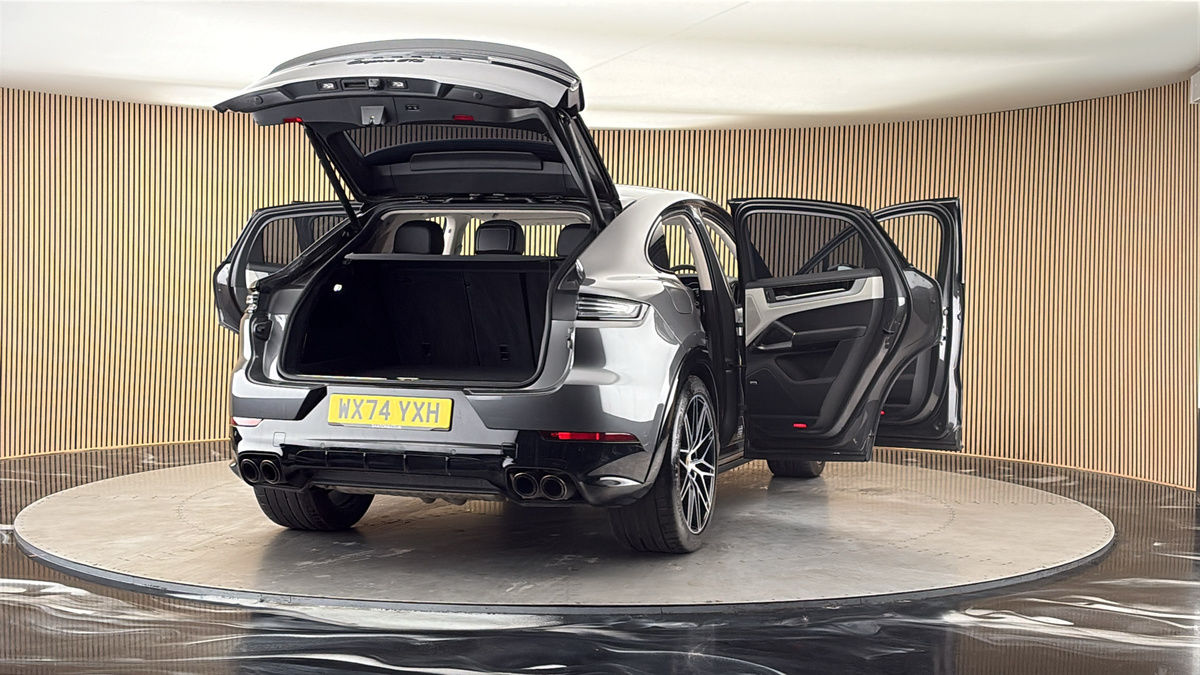 More views of Porsche Cayenne