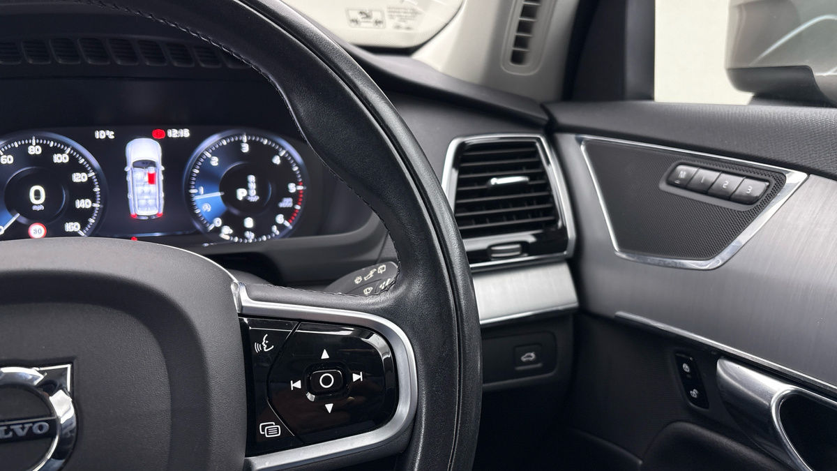 Volvo XC90 Image 14
