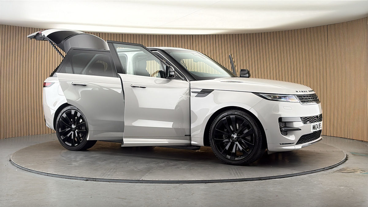 More views of Land Rover Range Rover Sport