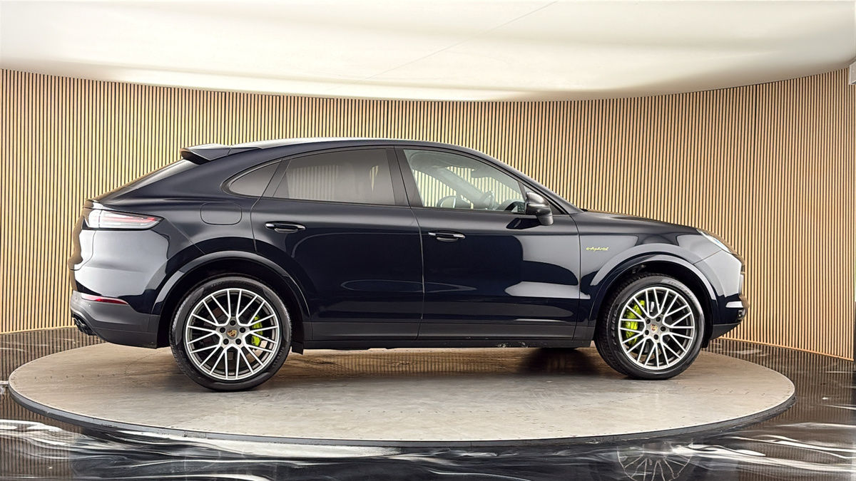 More views of Porsche Cayenne
