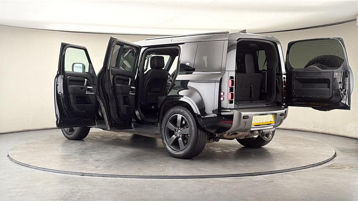 More views of Land Rover Defender 110