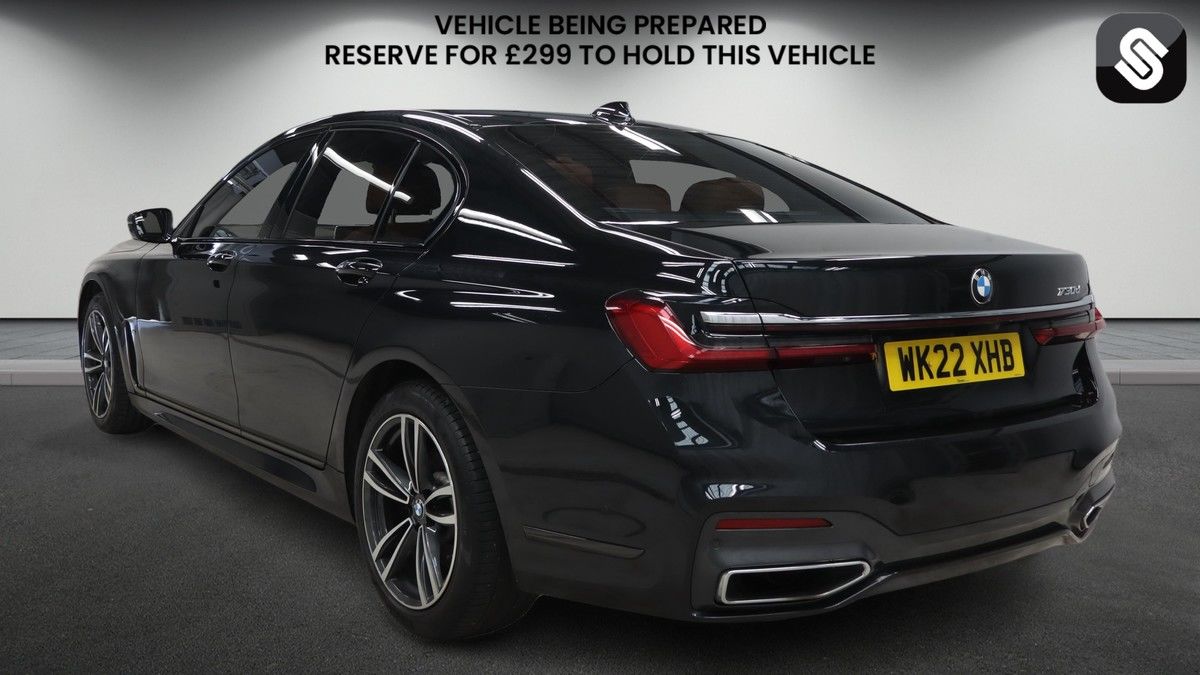 BMW 7 Series Image 3