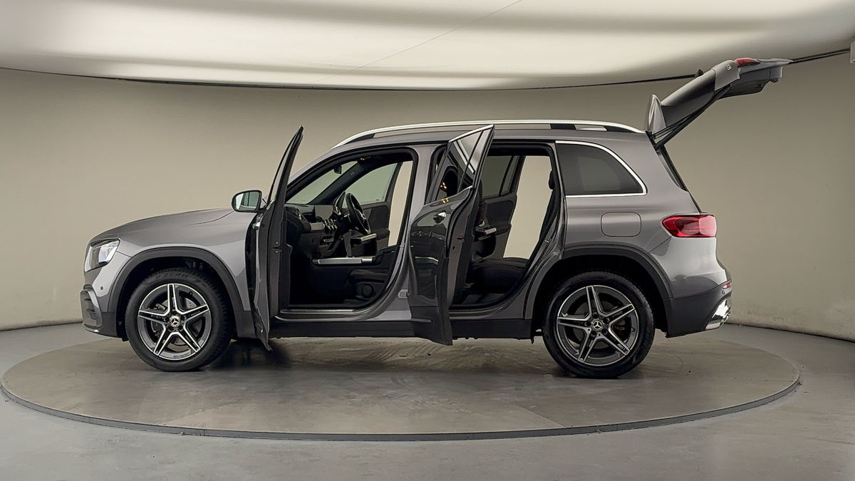 More views of Mercedes-Benz GLB