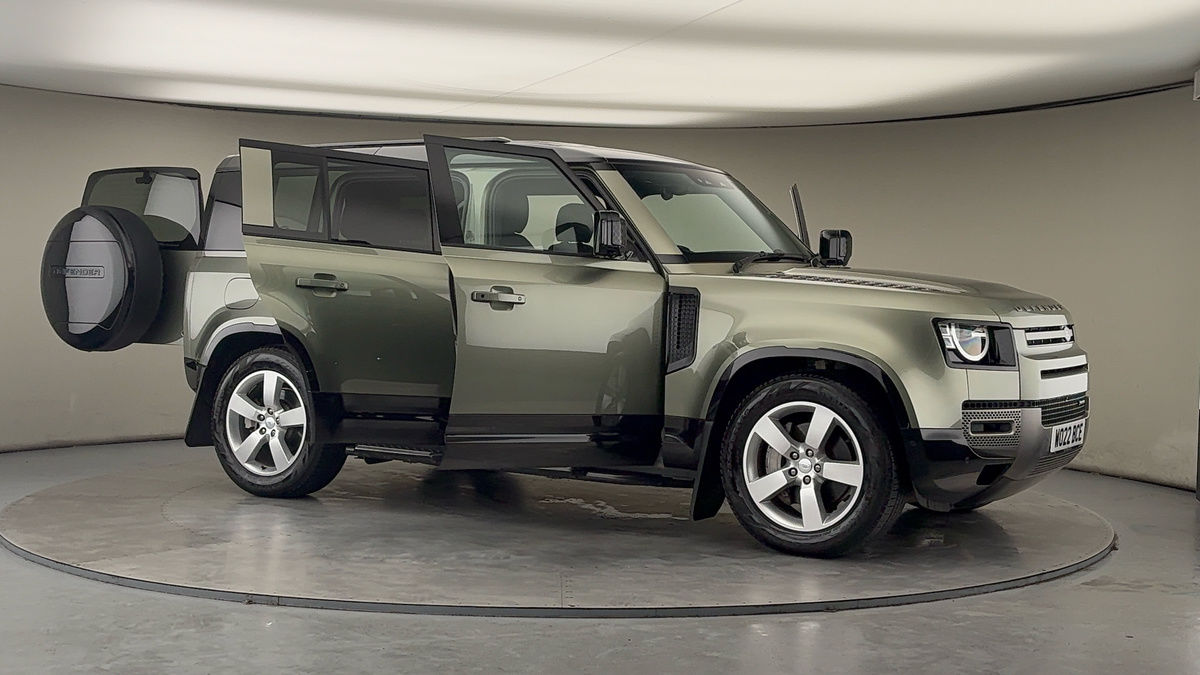 More views of Land Rover Defender 110