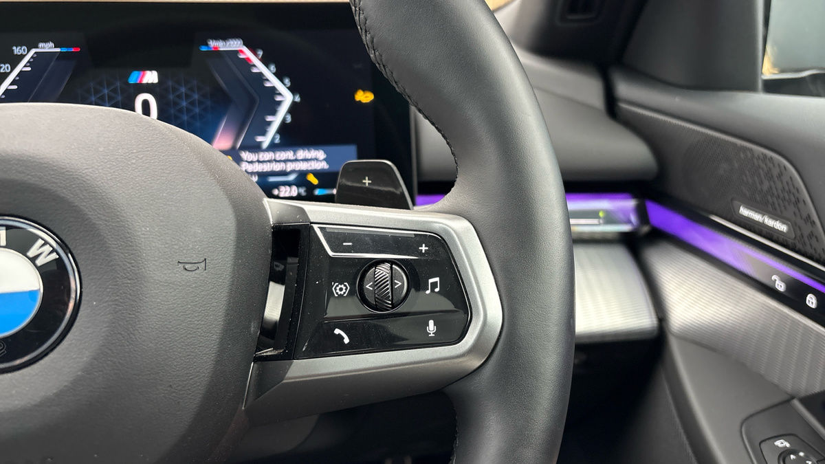 BMW 5 Series Image 14