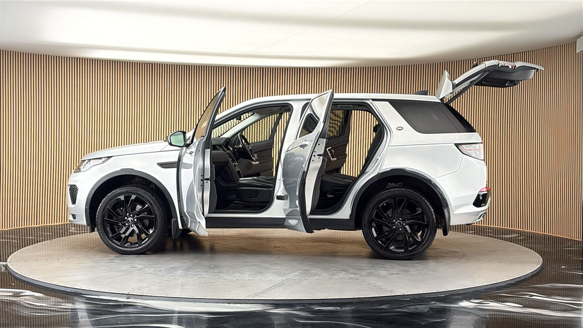 More views of Land Rover Discovery Sport