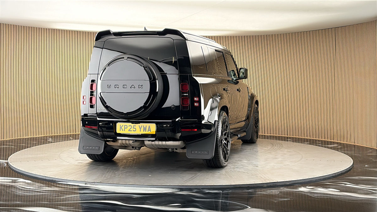 More views of Land Rover Defender 110