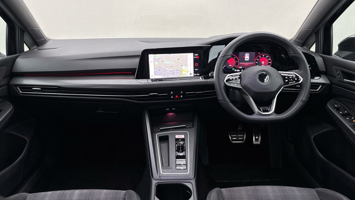Volkswagen Golf Image 12