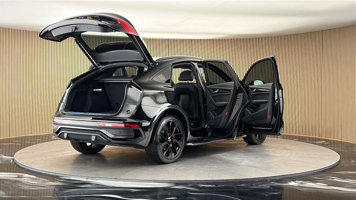 More views of Audi Q5