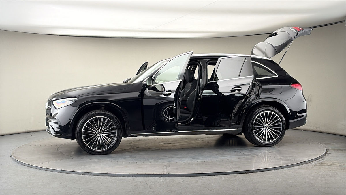 More views of Mercedes-Benz GLC